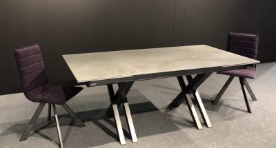 Crossfire-Table-wKiss-Chairs
